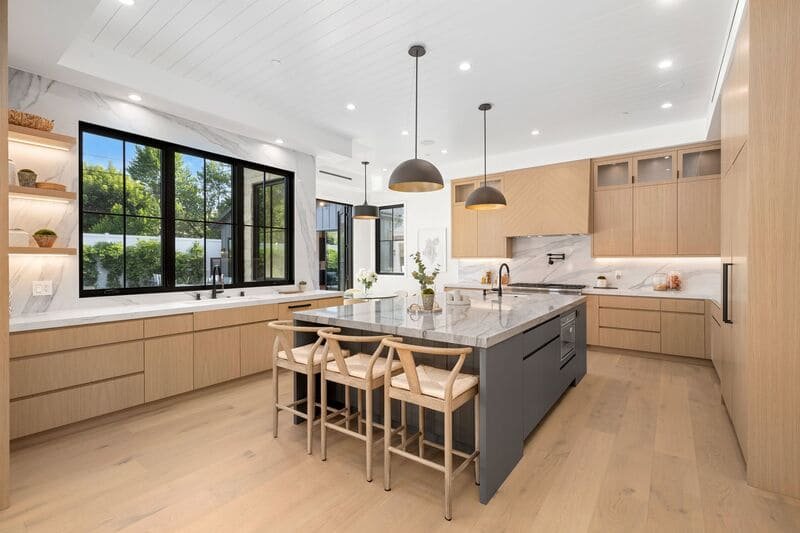 CASA VELARIS INTERIOR DE COCINA AMPLIA